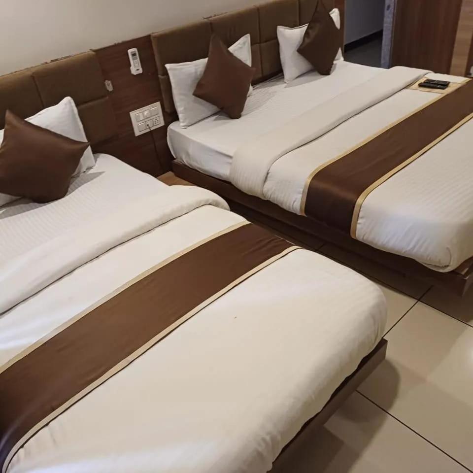 Goyal Plaza Hotel 5 Mint. Waling Distance From Pushkar Lake Exterior photo
